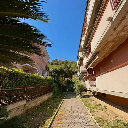 Apartment Ampio 6 Posti Vicino Al Mare Con Balcone E Parcheggio Gratis