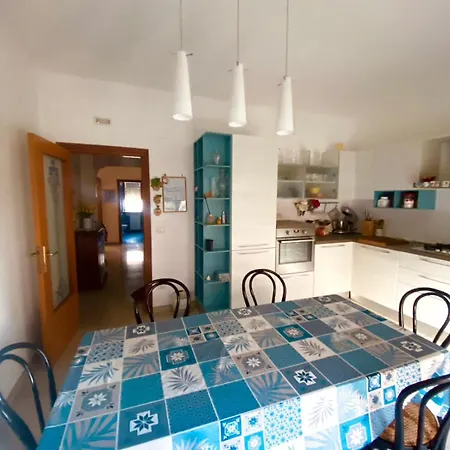 Apartment Ampio 6 Posti Vicino Al Mare Con Balcone E Parcheggio Gratis *