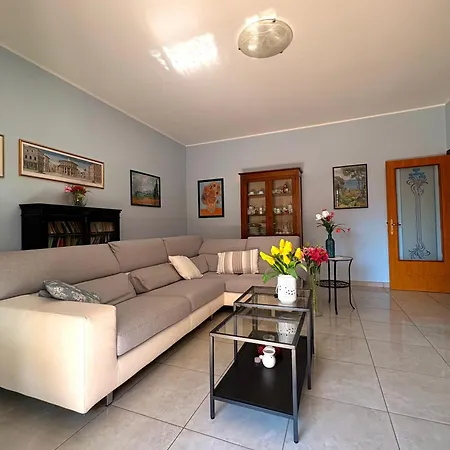 Ampio 6 Posti Vicino Al Mare Con Balcone E Parcheggio Gratis *