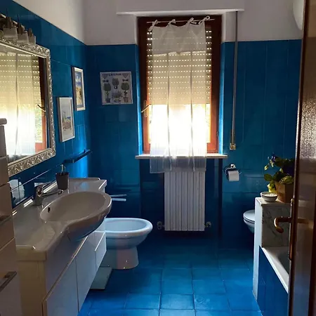 Ampio 6 Posti Vicino Al Mare Con Balcone E Parcheggio Gratis