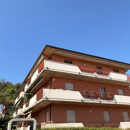 Ampio 6 Posti Vicino Al Mare Con Balcone E Parcheggio Gratis *