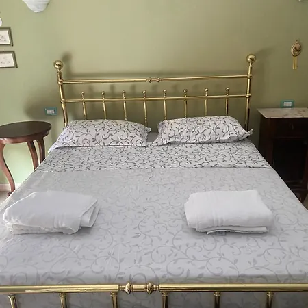 Ampio 6 Posti Vicino Al Mare Con Balcone E Parcheggio Gratis